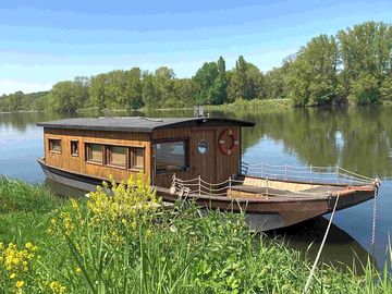 Your floating accommodation