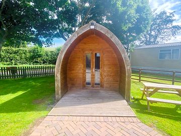 Camping pod