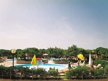 Swimming pools and sun deck (added by manager 19 Mar 2021)