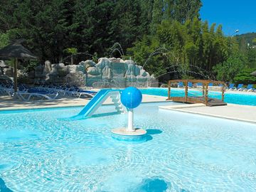 Heated swimming pool