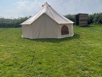 Five-metre bell tent (added by manager 12 May 2024)