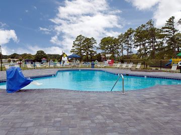 Outdoor swimming pool (added by manager 25 Mar 2017)