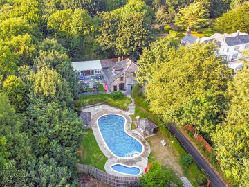 Aerial view of the pool (added by manager 18 Jul 2023)