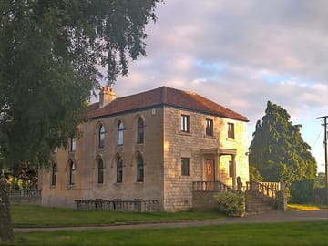 The manor house (added by manager 04 Aug 2020)