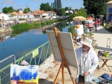 The July painting festival in Magné (added by manager 31 Mar 2015)