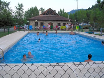 Outdoor swimming pool (added by manager 23 Jan 2017)