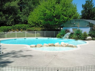 Outdoor swimming pool (added by manager 30 Mar 2017)