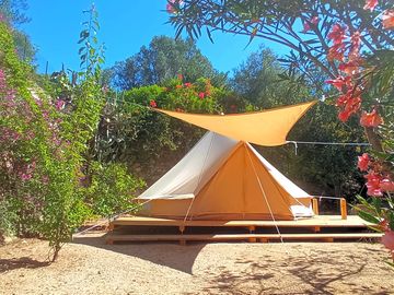 Tenda e giardino