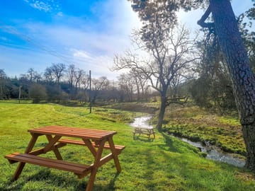 Enjoy a spot of lunch on our picnic benches (added by manager 18 Jan 2023)