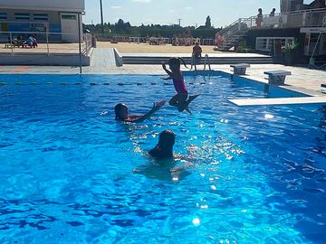 Outdoor pool (added by manager 29 Nov 2017)