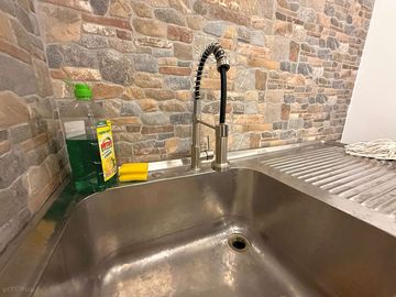 Lavabo in acciaio inox