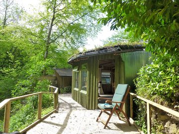 Very private deck area overlooking the river