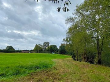 Non-electric grass pitch