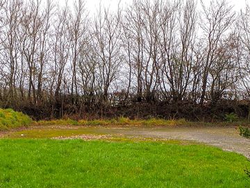 Gravel and hardstanding motorhome pitch