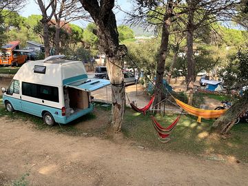 Parcelas para autocaravana, caravana o camper con vistas al mar.