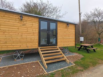 Gelert shepherd hut