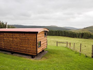 Badgers 2 bedroom shepherd's hut