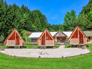 Cabin Lara, Erazem and Vita