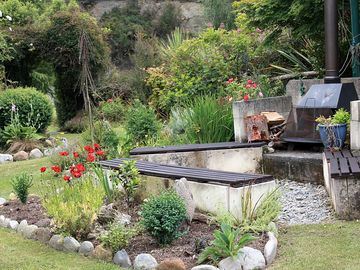 Outdoor fireplace