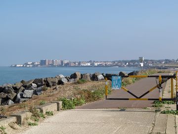 Bike path along minnis bay