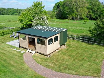 Keeper's cosy fully equipped shepherd's hut