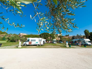 Spacious pitches for tents and motorhomes