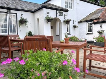 The pub with no name