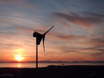 Whitewave wind turbine