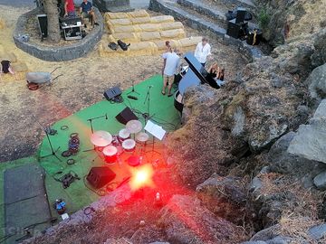 Live music on site