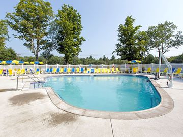 Outdoor swimming pool