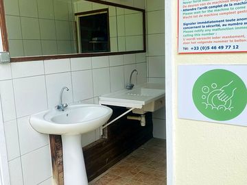 Washing up facilites