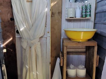 Shower shack
