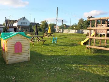 Play area/beer garden