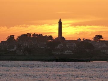 Sunset over the île de batz