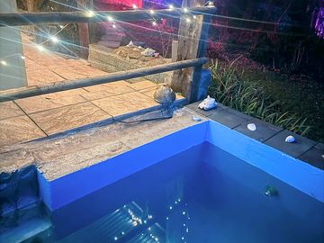 Shared plunge pool