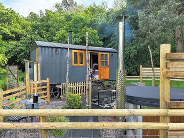 Private garden to keep any dogs safe