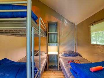 tente lodge chambre 3 lits