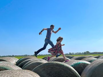 Bale race
