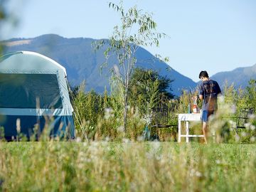 Tent pitch