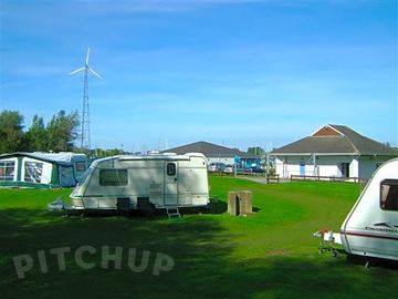 Kinnego marina caravan park