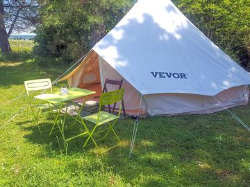 Safari tent