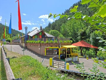 Entrance campsite