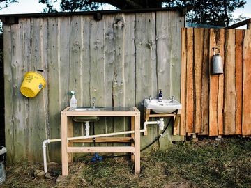 Washing facilities