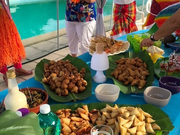 Buffet food