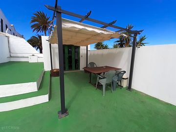 Terrace with picnic table