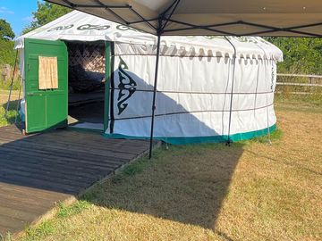 Amaryllis yurt with gazebo