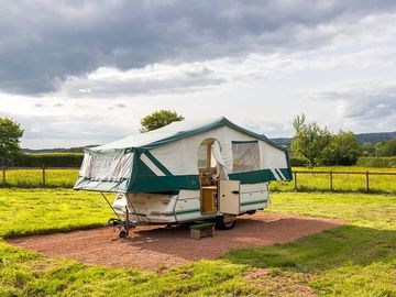 Trailer tent