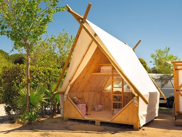 Safari tent with private facilities