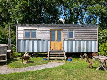 The acorn shepherd's hut