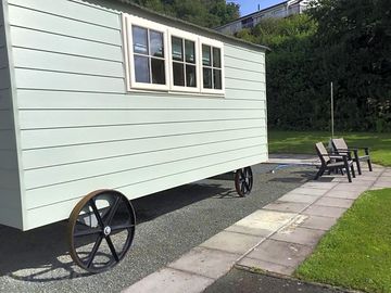 Shepherd's hut